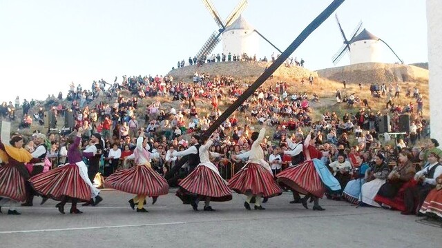 fiesta rosa azafran consuegra