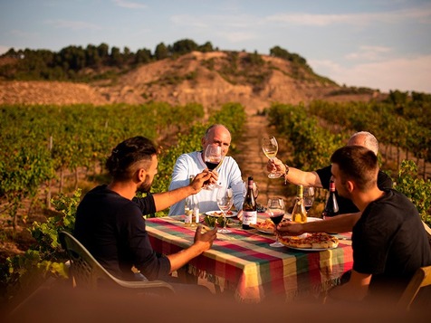 cata de vinos celler de Sanui